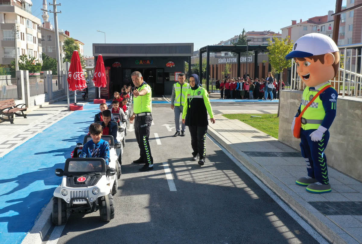 Tüm 4. Sınıflarımıza Trafik Eğitimi Veriyoruz