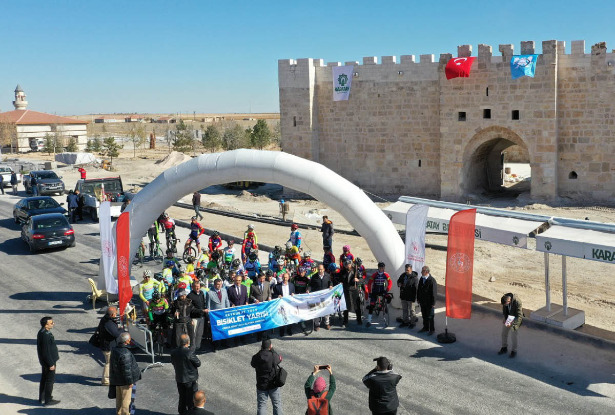 Turnuvalar İle Sporu Tabana Yayıyoruz