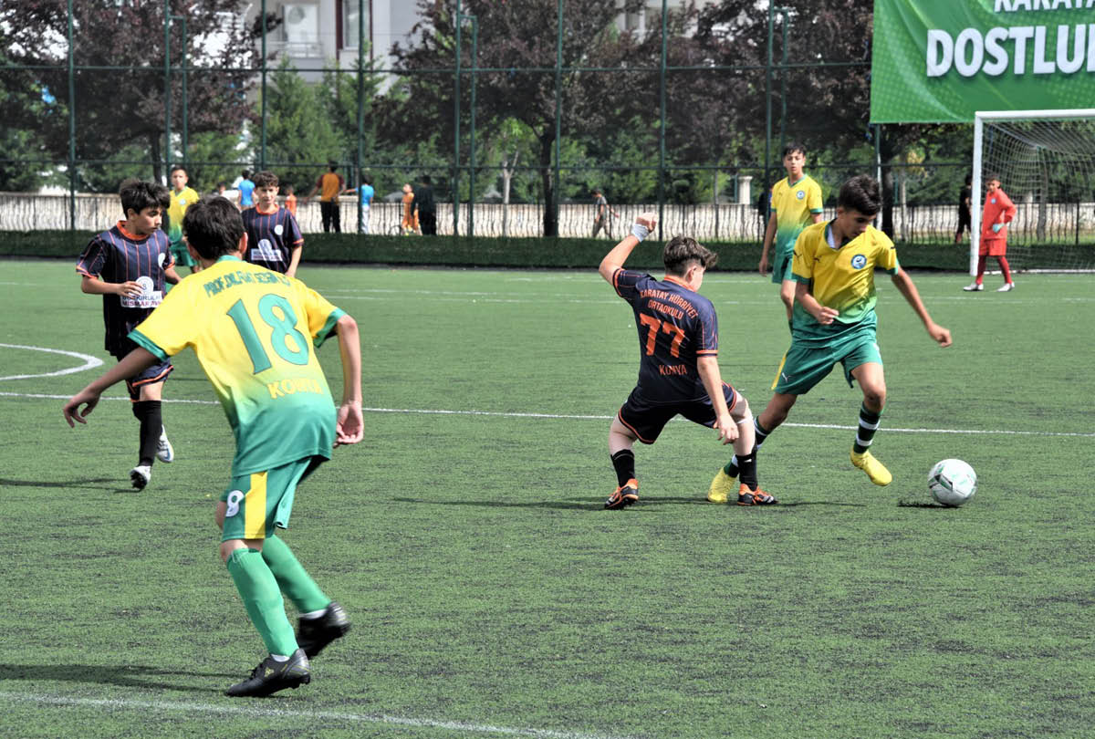 Turnuvalar İle Sporu Tabana Yayıyoruz