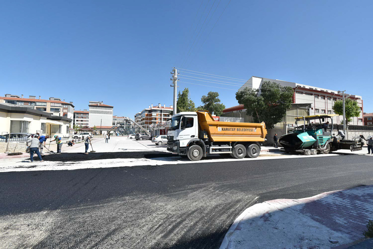 1008 Noktada Sıcak Asfalt Serimi