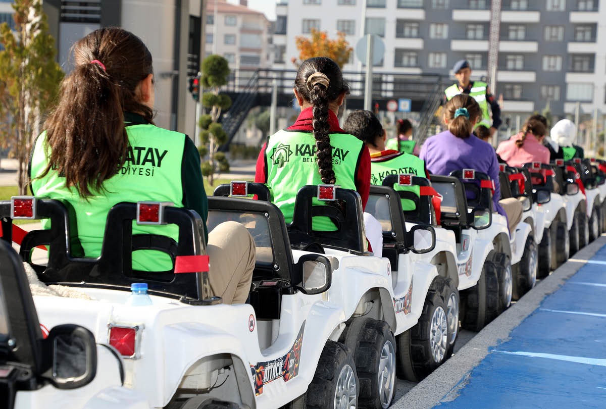 Tüm 4. Sınıflarımıza Trafik Eğitimi Veriyoruz